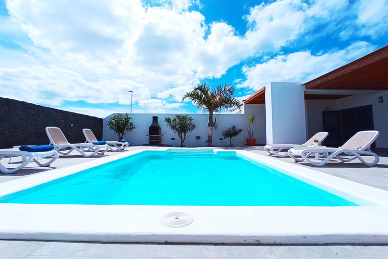 location maison avec piscine privée lanzarote